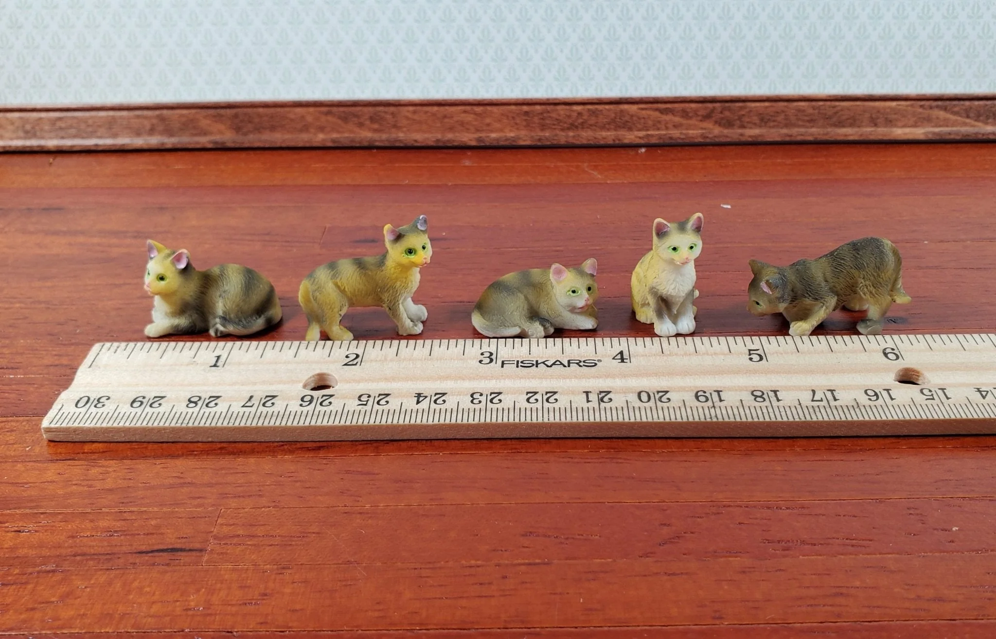 5 Dollhouse Cats Tabby Tabbies Striped Kittens 1:12 Scale Animals Cats - Image 3
