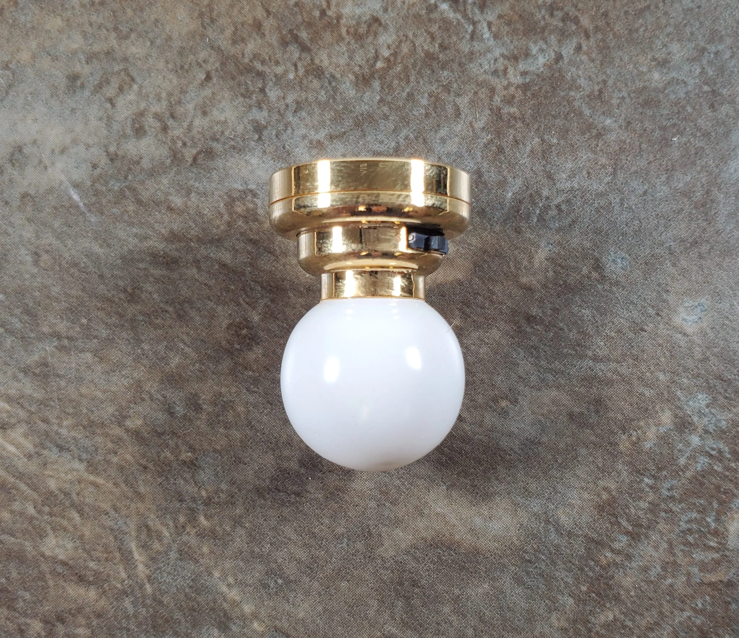 Dollhouse Battery Ceiling Light Hanging White Globe Shade 1:12 Scale Houseworks - Image 4