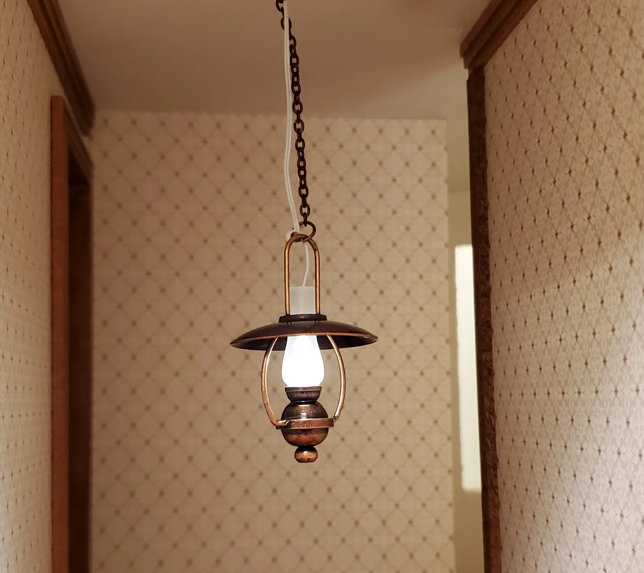 Dollhouse Battery Light "Gas" Ceiling Light Copper 1:12 Scale Lantern Houseworks - Image 3