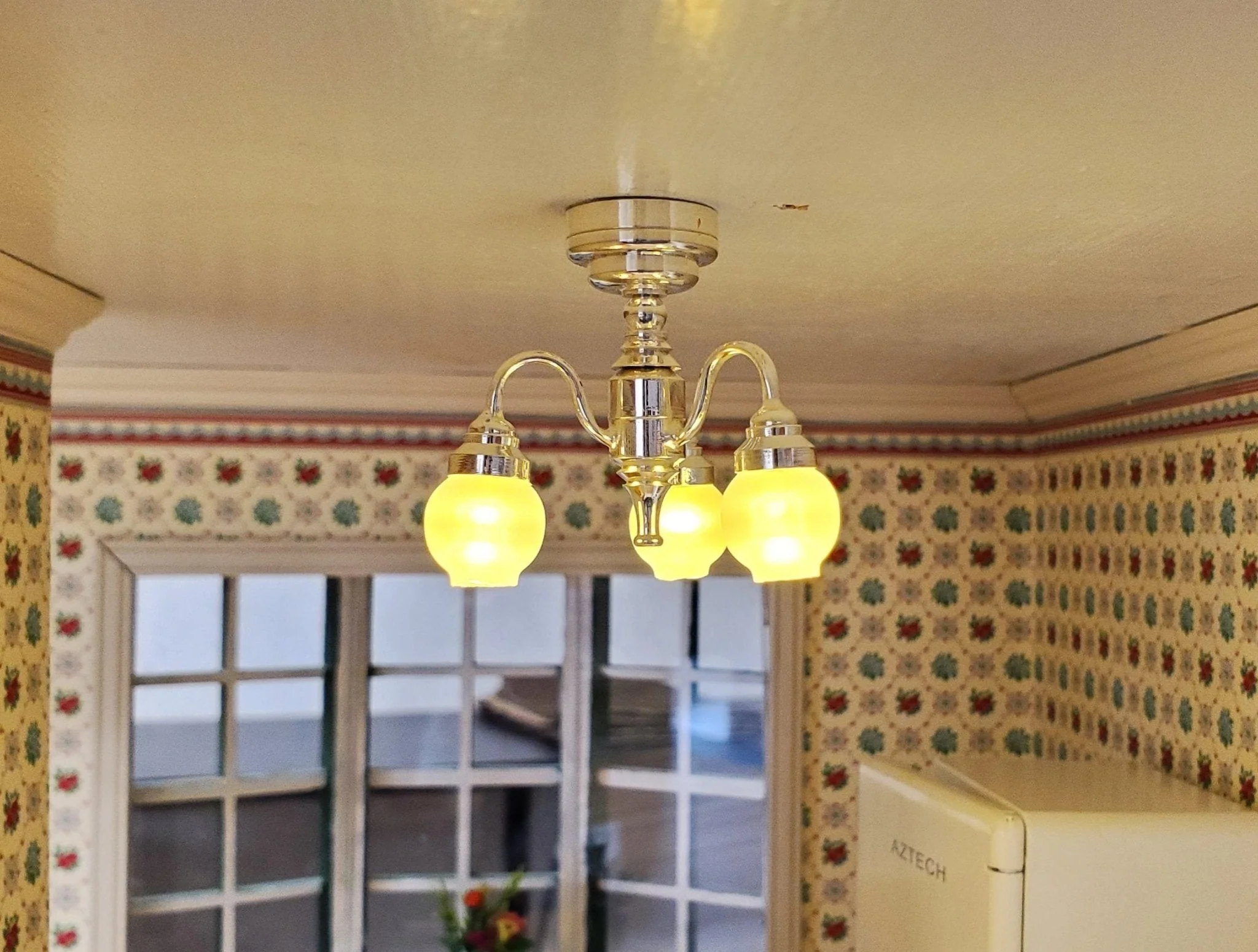 Dollhouse Chandelier Ceiling Wand Light Battery Operated 3 Arm Silver 1:12 Scale - Image 4