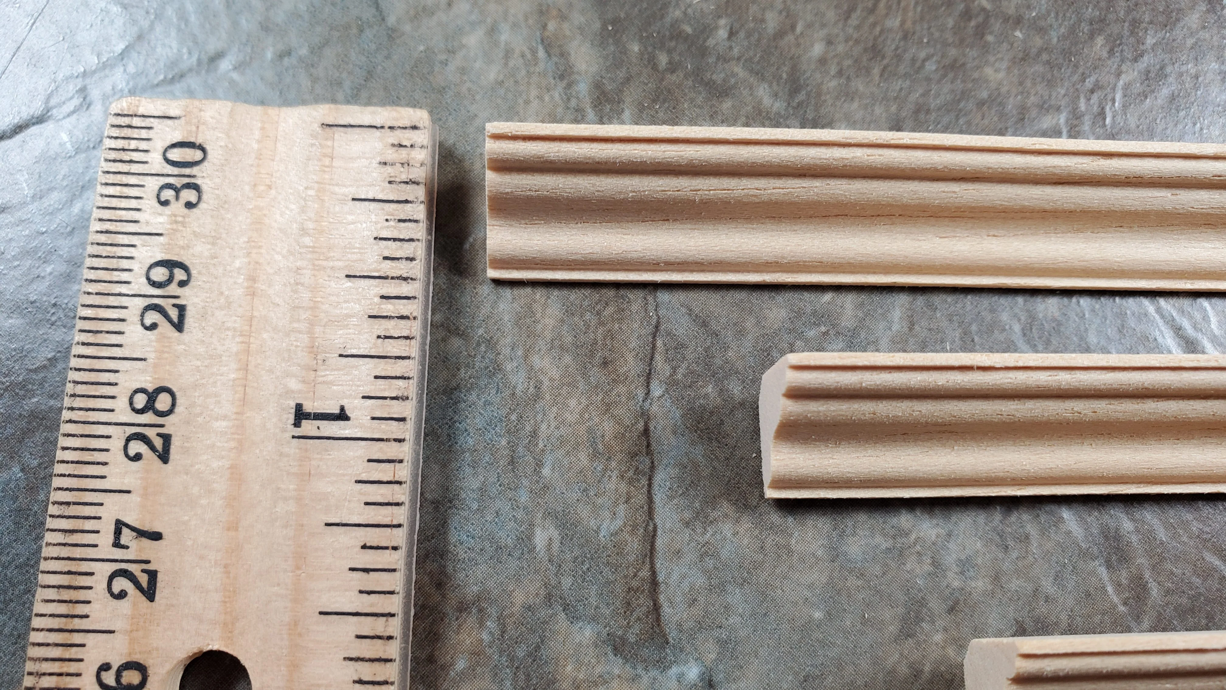 Dollhouse Crown Molding Ceiling Trim 3 Pieces 1/2" Face x 18" 1:12 Scale HW7147 - Image 3