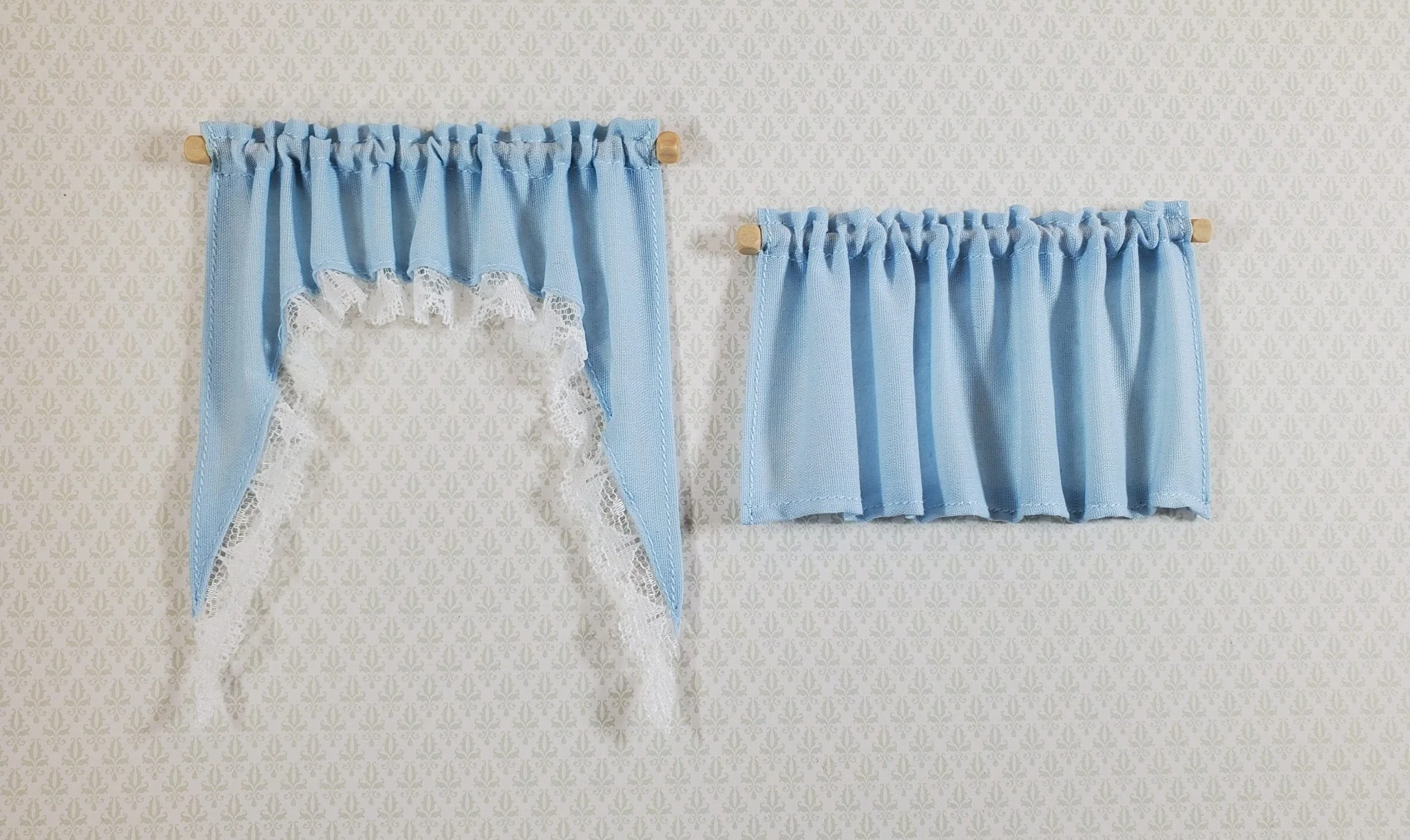 Dollhouse Curtains Cafe Style BLUE with White Lace Wood Curtain Rod 1:12 Scale - Image 3