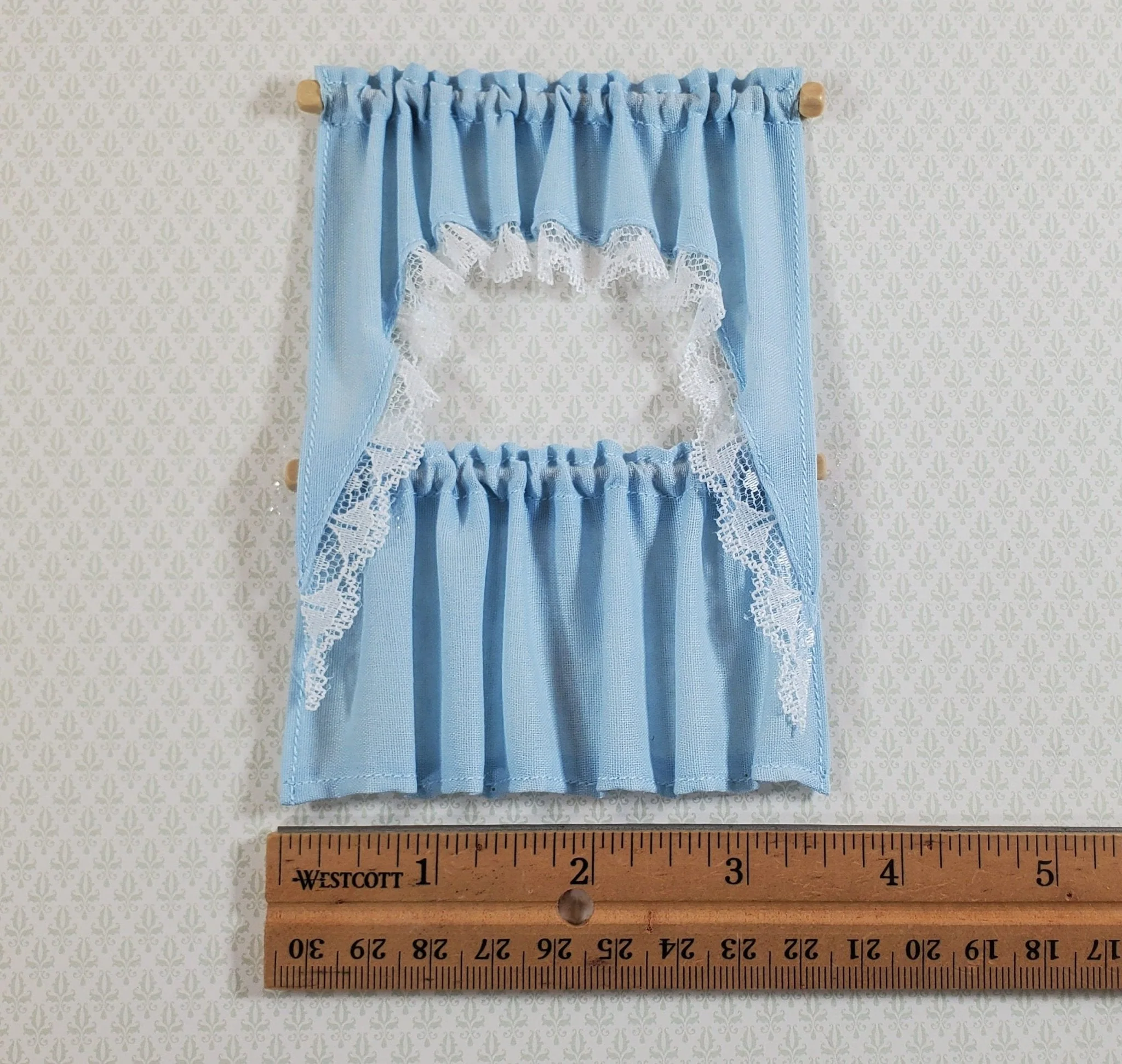 Dollhouse Curtains Cafe Style BLUE with White Lace Wood Curtain Rod 1:12 Scale - Image 4