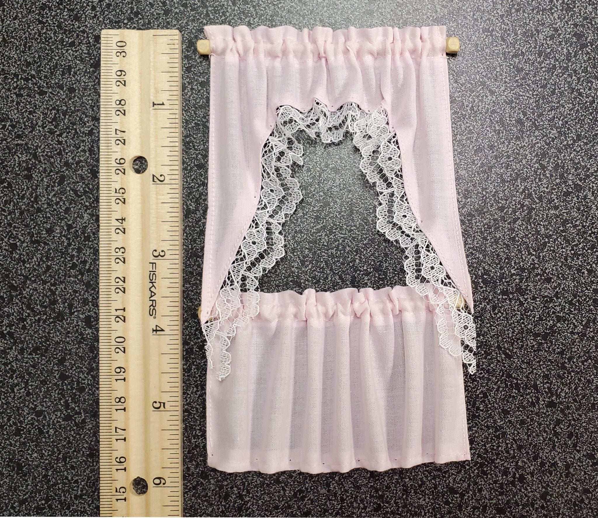 Dollhouse Curtains Cafe Style Light Pink With Lace Wood Curtain Rod 1:12 Scale - Image 4