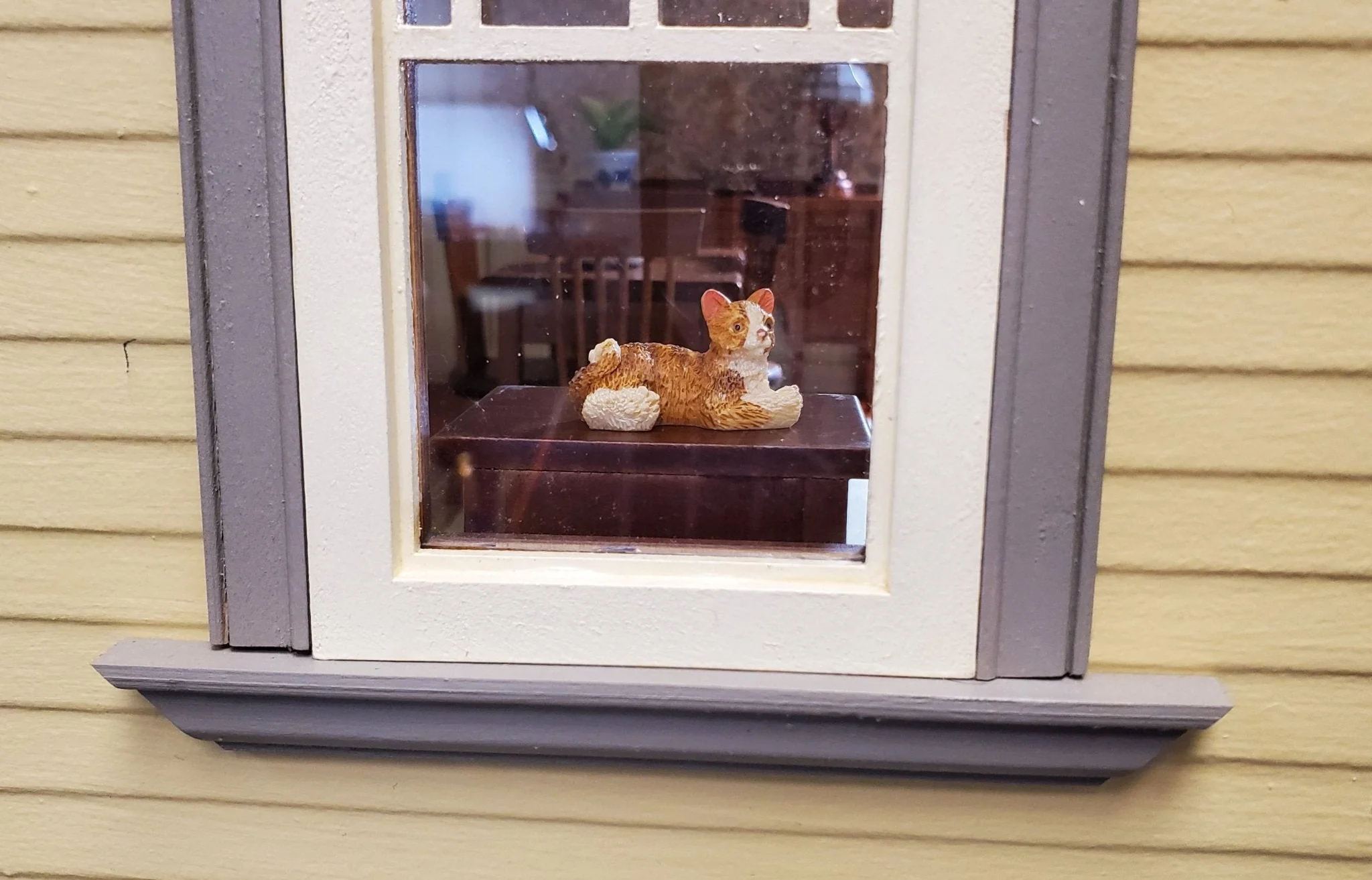 Dollhouse Kitty Cat Orange Brown White Lying Down Head Up 1:12 Sale Miniature - Image 3