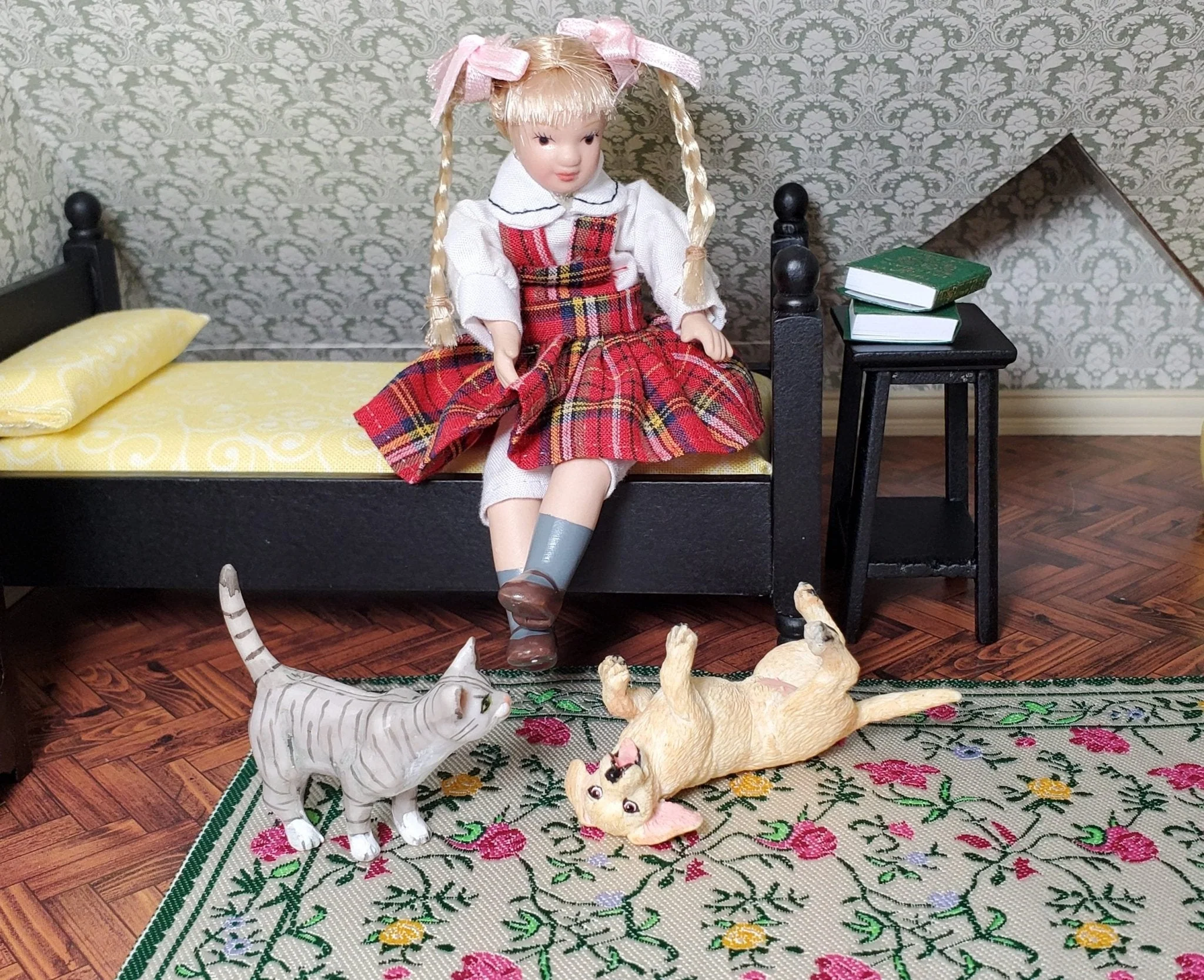 Dollhouse Labrodor Retriever Lab Puppy Dog Playful 1:12 Scale Miniature Animal - Image 5