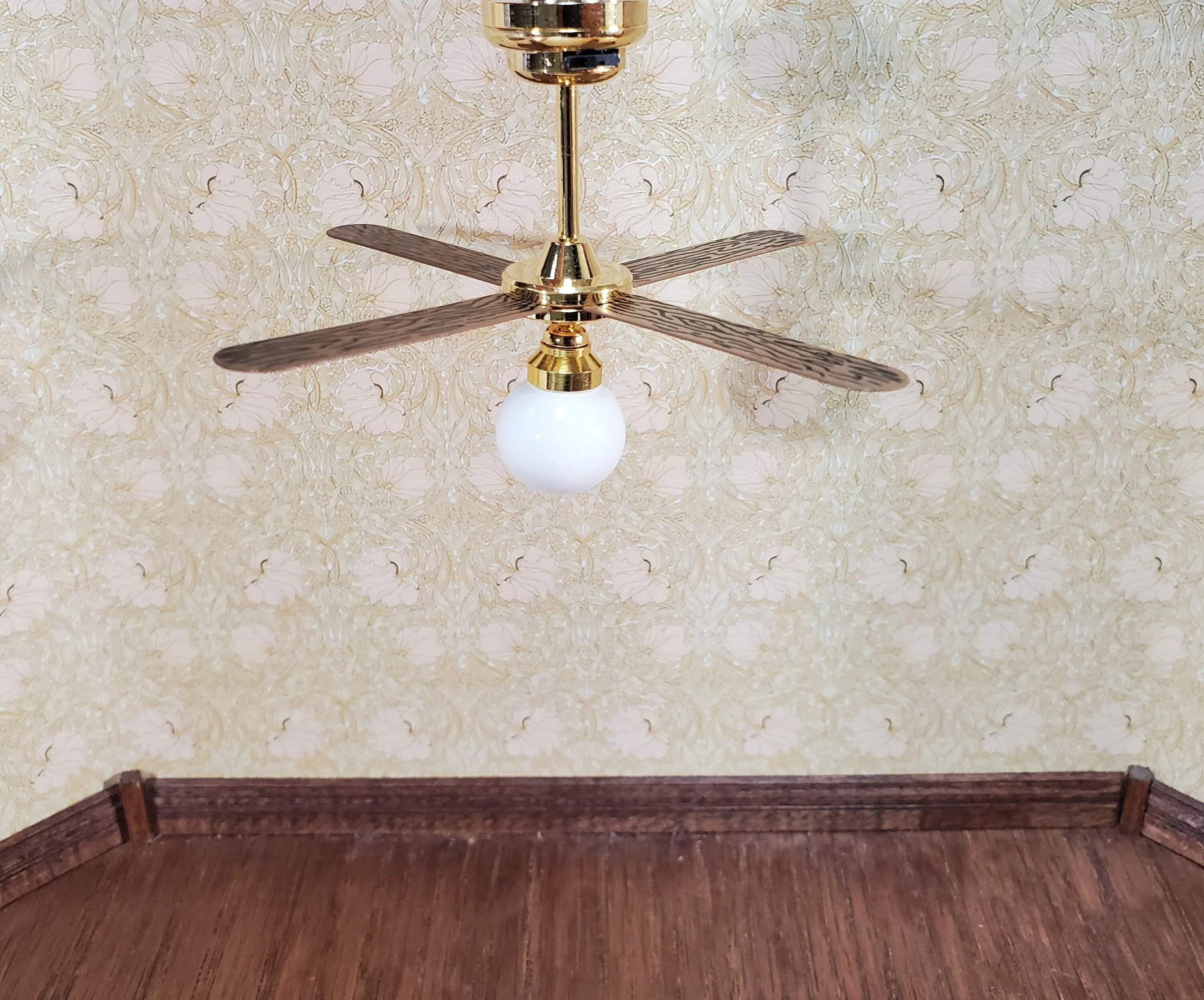 Dollhouse Battery Ceiling Fan Light 4 Blades 1:12 Scale Miniature - Image 3