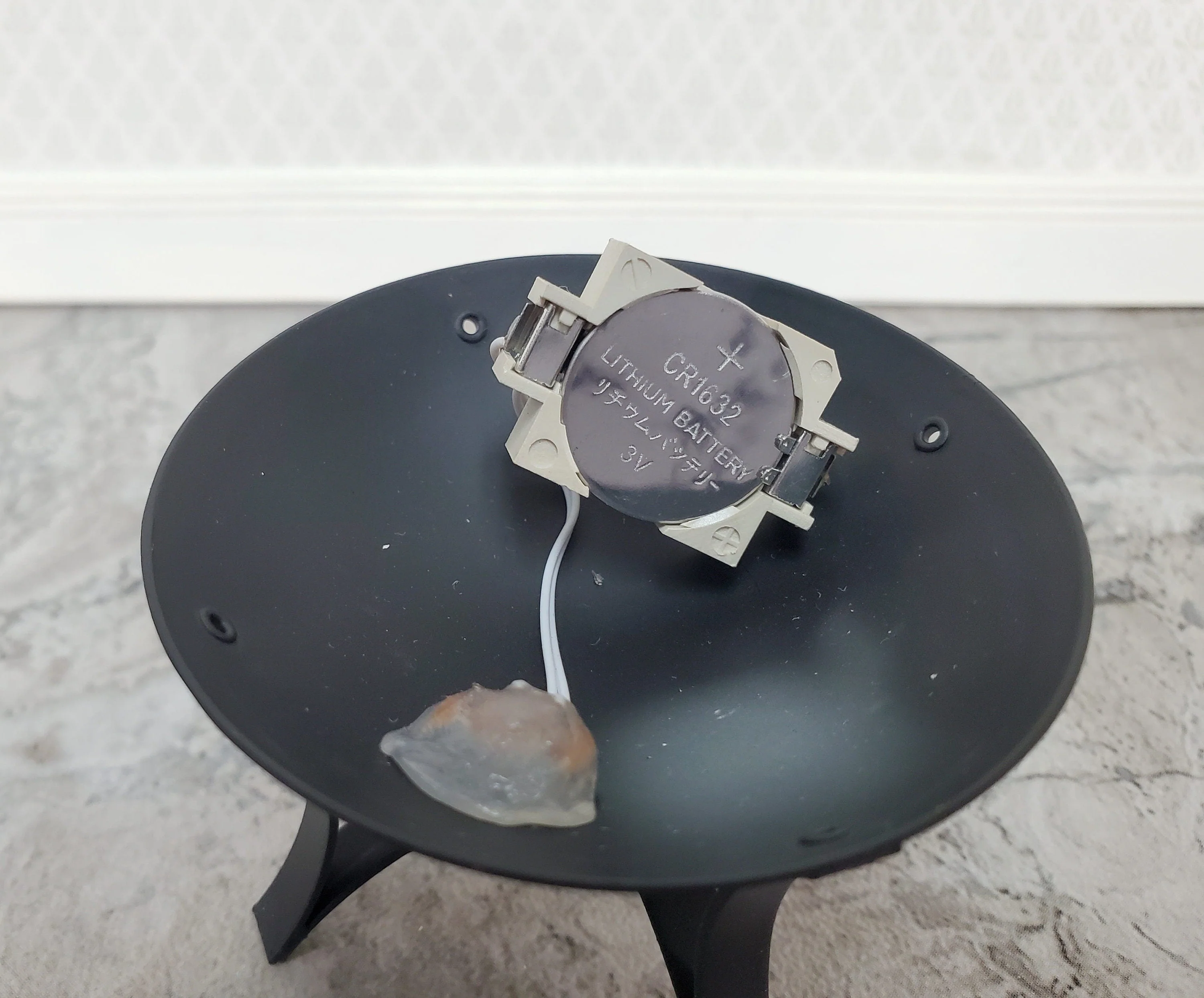 Dollhouse Fire Pit Basket for Patio Battery Operated 1:12 Scale Miniature - Image 5