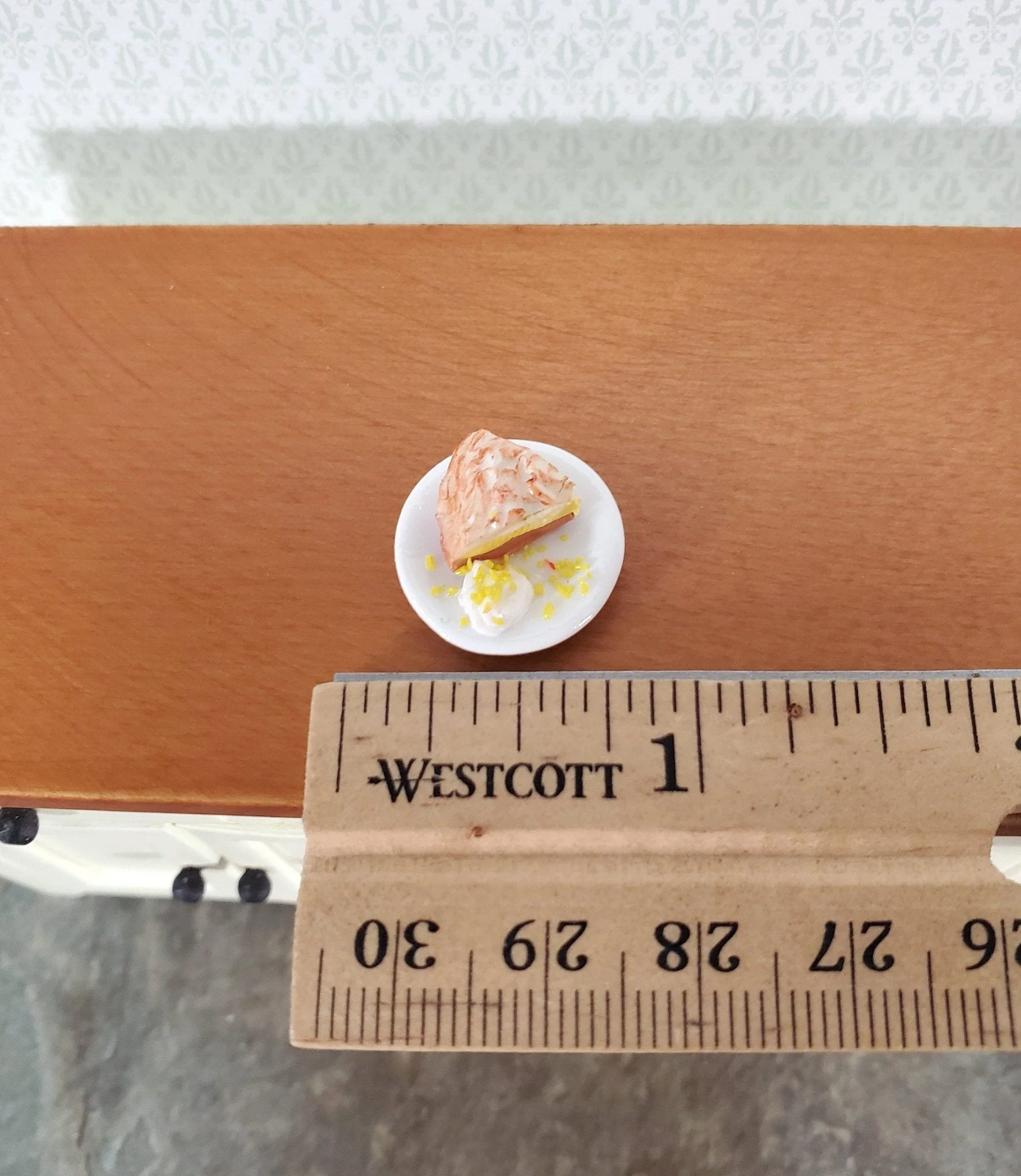 Dollhouse Lemon Meringue Pie Slice on Ceramic Plate 1:12 Scale Miniature Food - Image 3