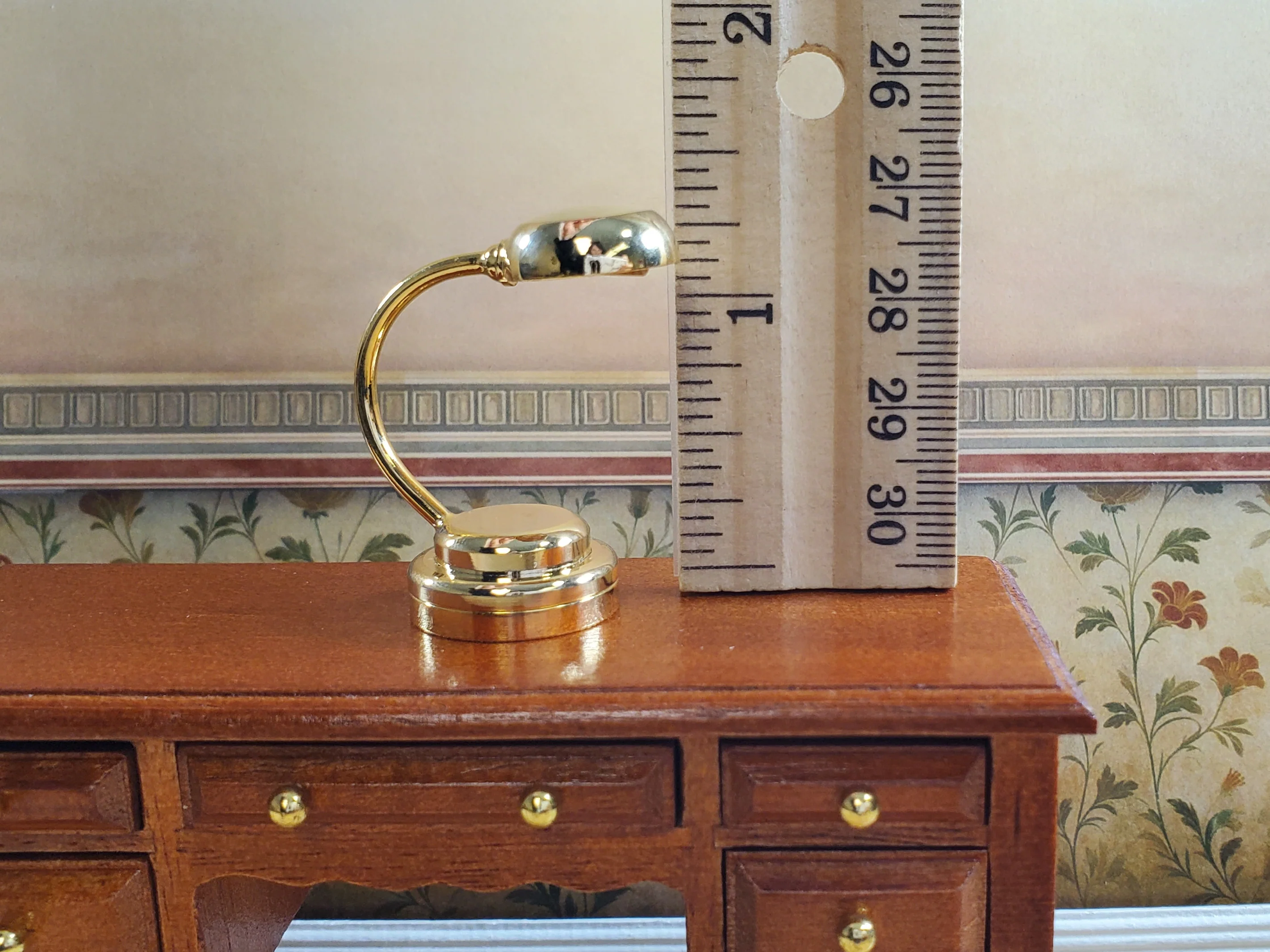 Dollhouse Modern Gold Desk Lamp Battery Operated 1:12 Scale Miniature Light - Image 4