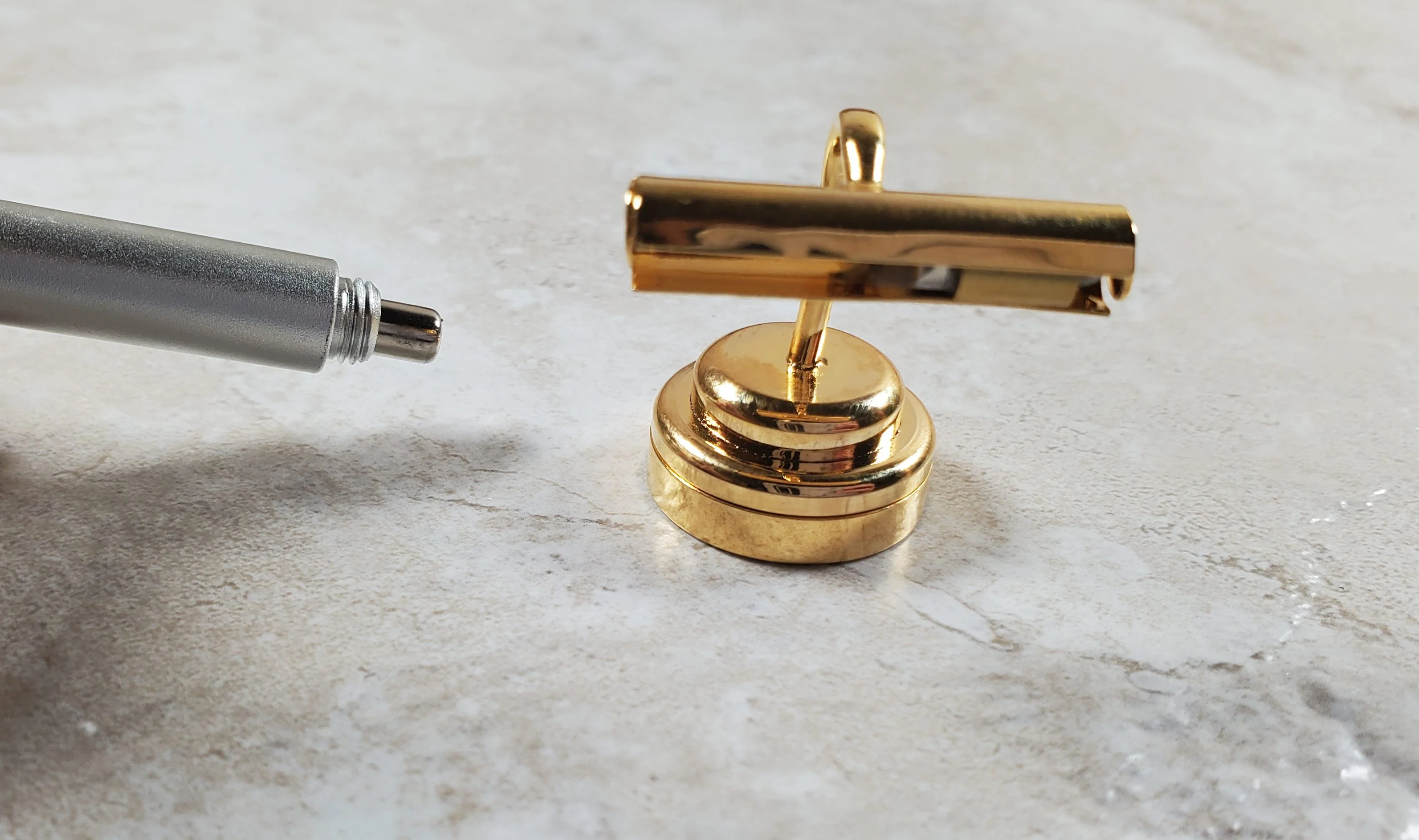 Dollhouse Picture Light or Piano Lamp Battery Operated with Wand 1:12 Miniature - Image 7