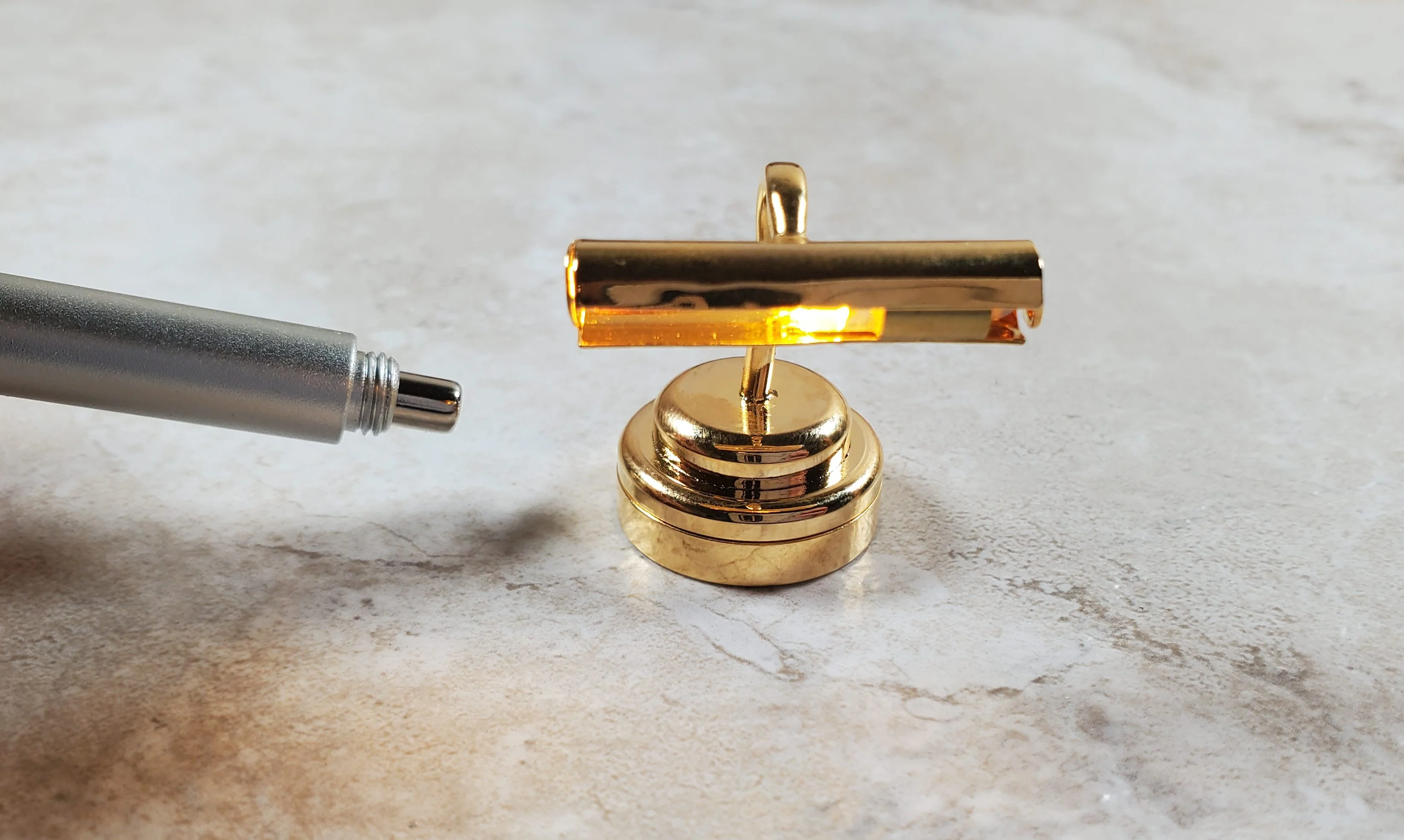 Dollhouse Picture Light or Piano Lamp Battery Operated with Wand 1:12 Miniature - Image 8