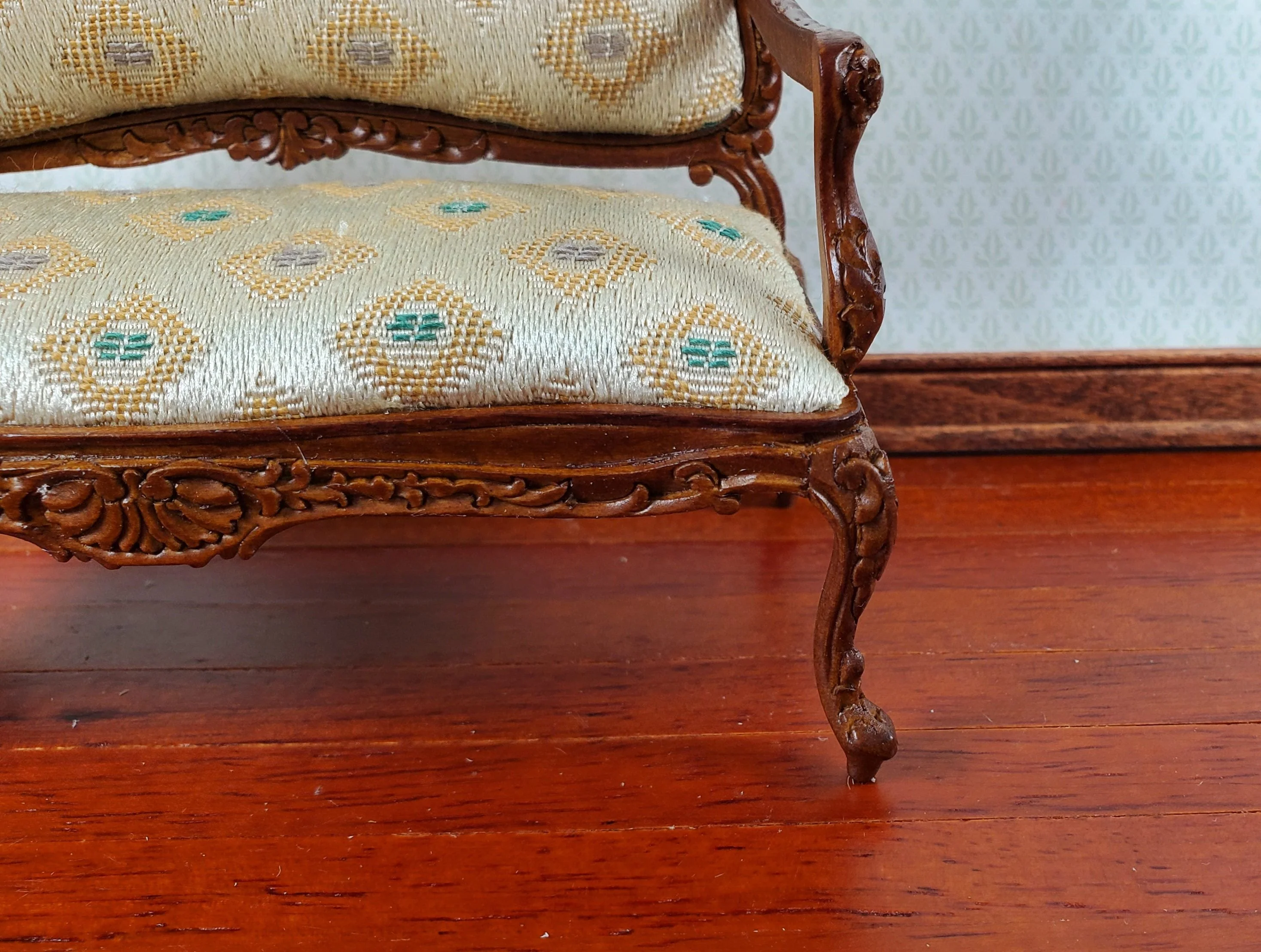 JBM Dollhouse Settee Sofa Rococo Style Walnut 1:12 Scale Miniature Furniture - Image 4