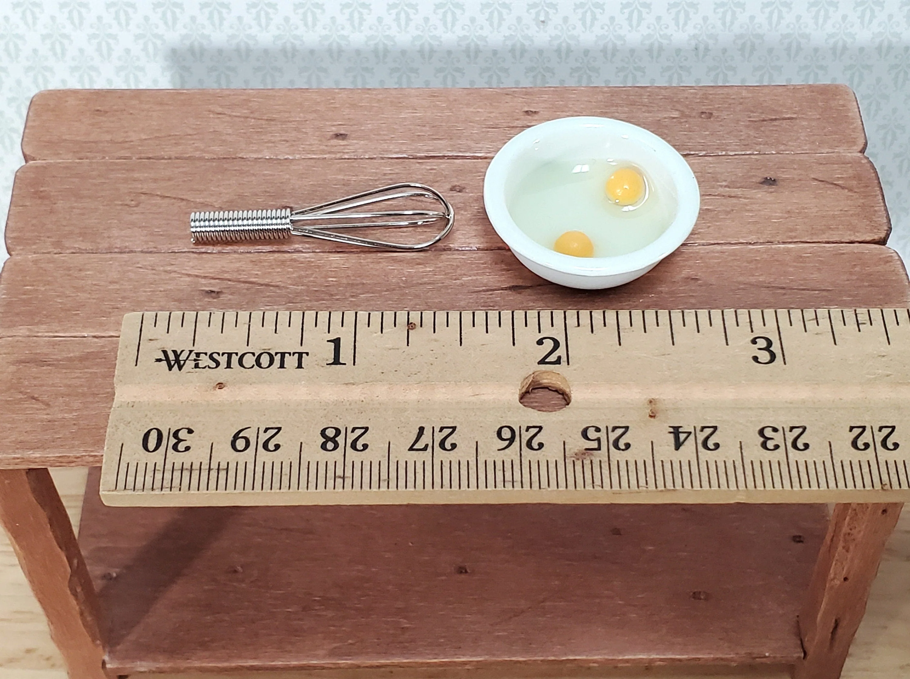 Miniature 1:6 Scale Whisk with Bowl and Cracked Eggs Playscale Fashion Doll Size - Image 3