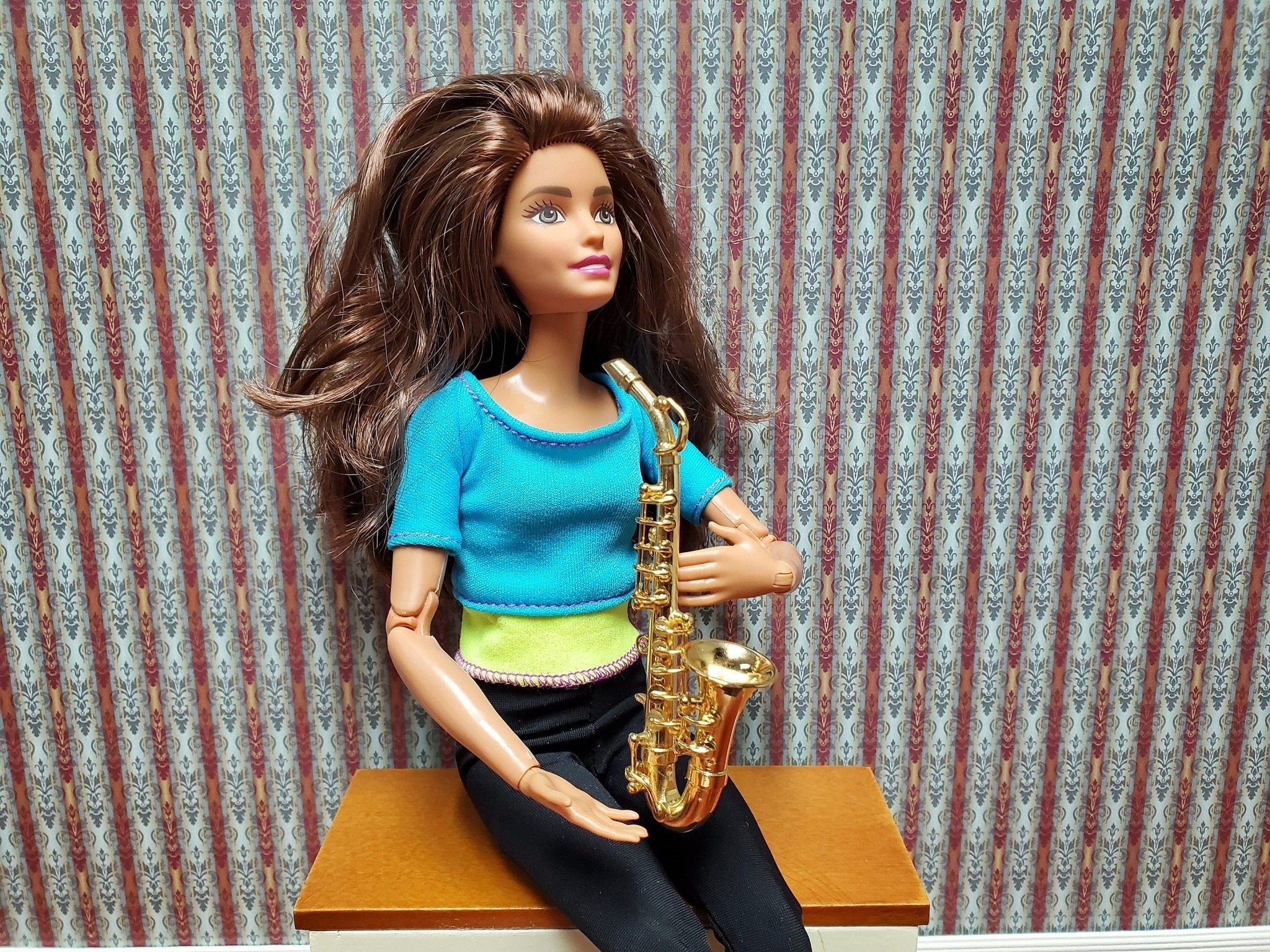 Miniature Alto Saxophone Gold Brass Metal 3 3/8" Tall Instrument with Case 1:6 Scale Ornament - Image 4