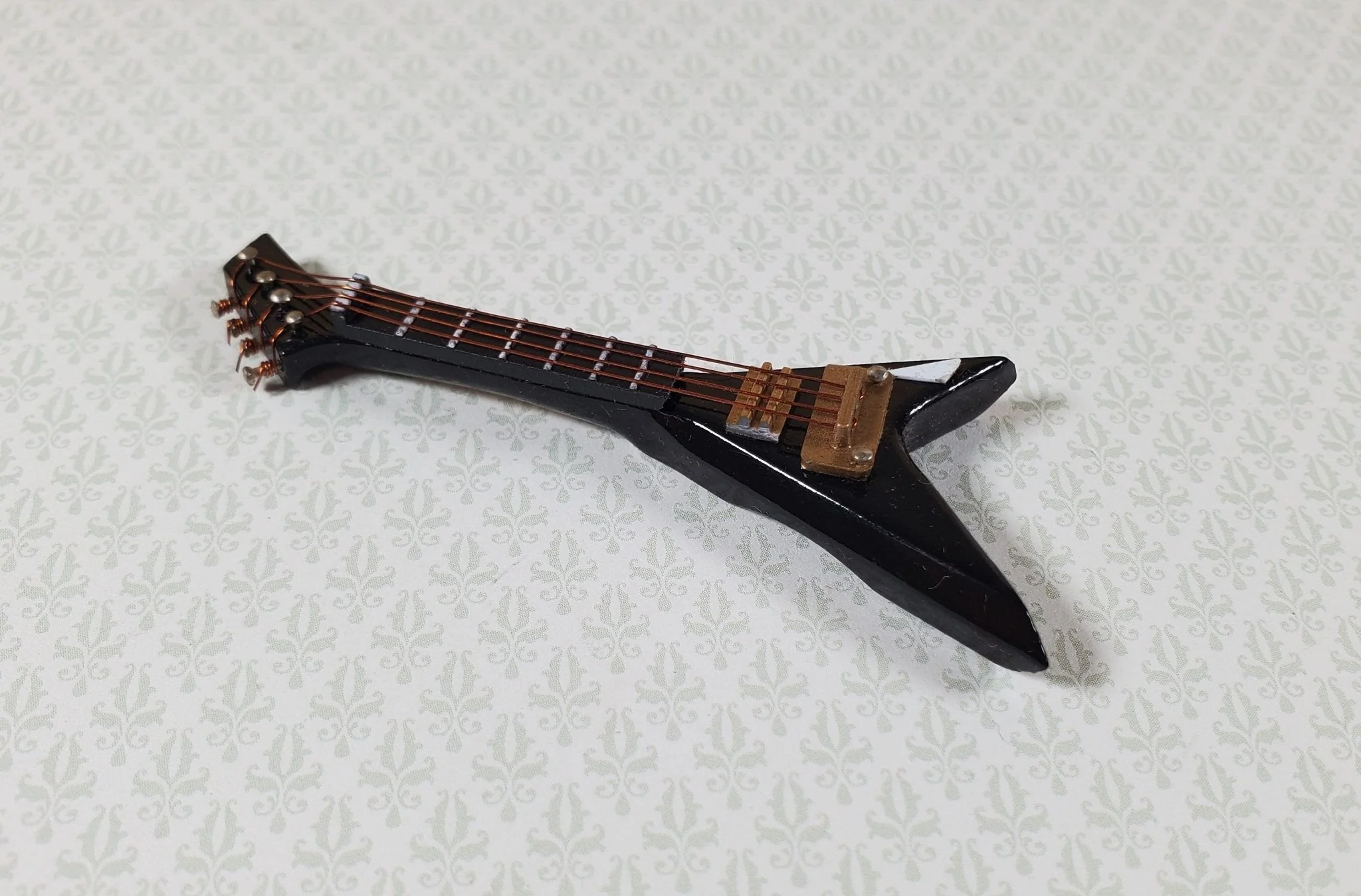 Miniature Electric Guitar V Shaped Prop Model Black w/Case 2 7/8" Long - Image 3