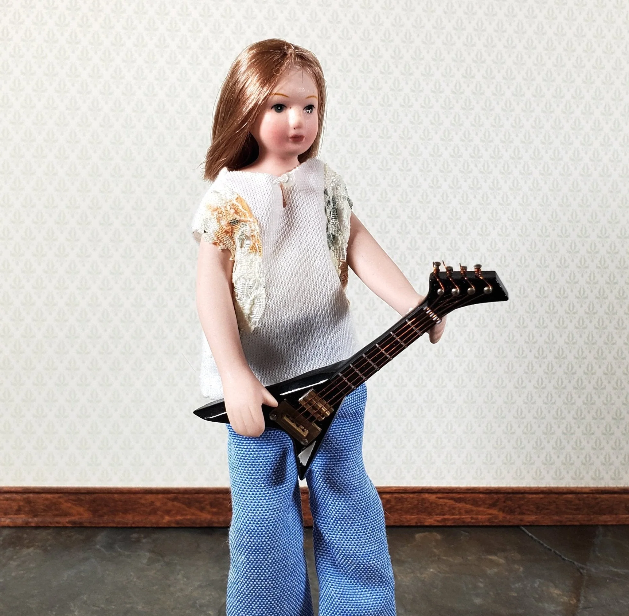 Miniature Electric Guitar V Shaped Prop Model Black w/Case 2 7/8" Long - Image 4